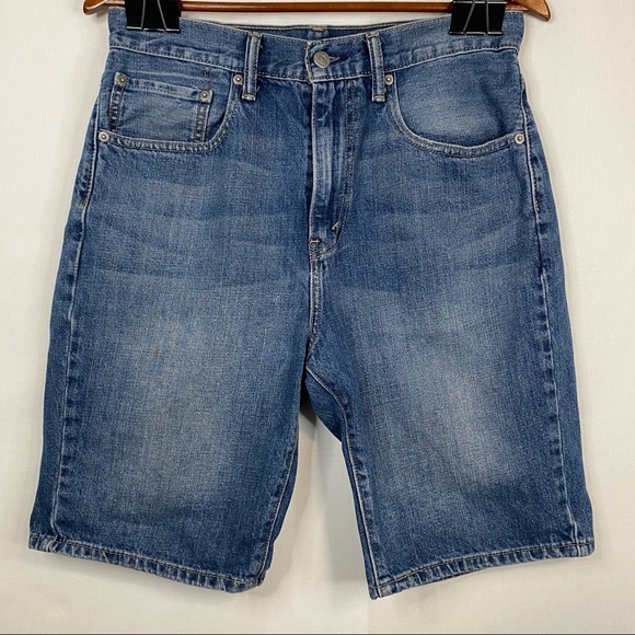 Levi's Other - LEVIS 505 Medium Wash Jean Straight Leg Denim Shorts Size 33